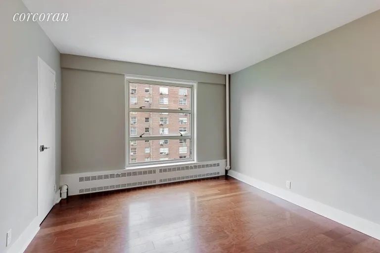 New York City Real Estate | View 80 La Salle Street, 16G | Bedroom | View 5