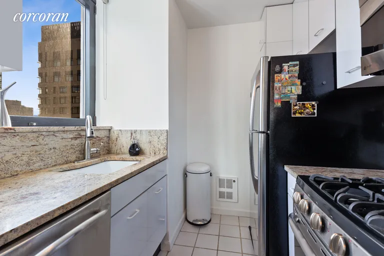 New York City Real Estate | View 255 East 49th Street, 28A | room 2 | View 3