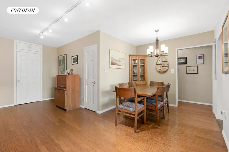 New York City Real Estate | View 230 Jay Street, 8G | Foyer | View 4