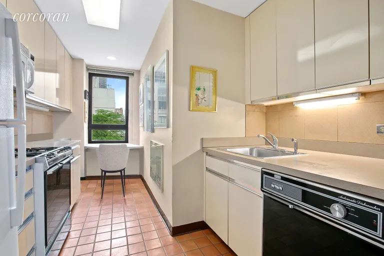 New York City Real Estate | View 320 East 57th Street, 4B | 3 | View 2
