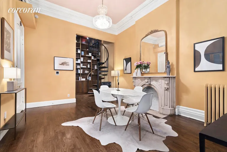 New York City Real Estate | View 328 Clinton Avenue, 3 | 2 | View 2