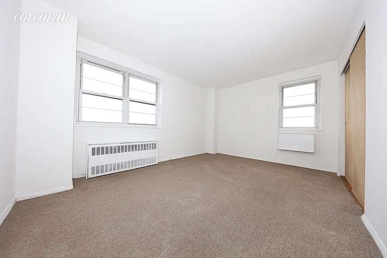 New York City Real Estate | View 47-30 59th Street, 14H | room 2 | View 3