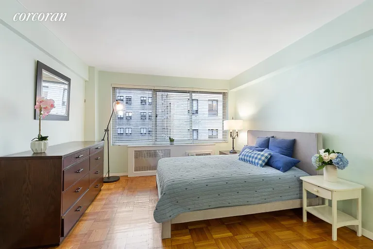 New York City Real Estate | View 225 East 46th Street, 6A | Sleeping Area | View 3