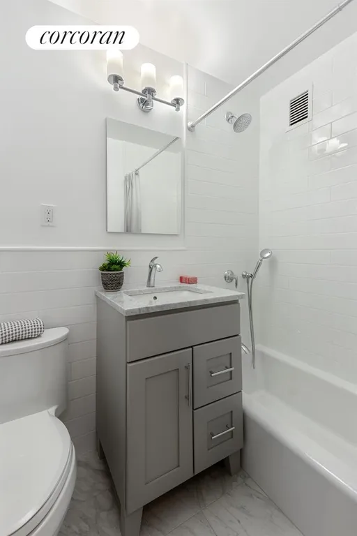 New York City Real Estate | View 225 East 57th Street, 4D | Bathroom | View 8