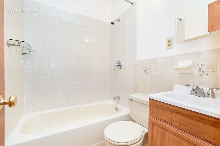 New York City Real Estate | View 46 Gates Avenue, 3 | room 3 | View 4