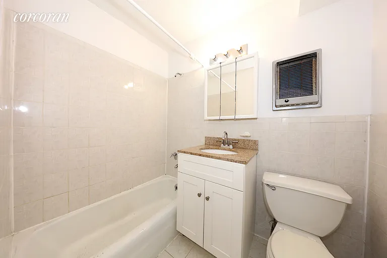 New York City Real Estate | View 47-30 59th Street, 14A | room 11 | View 12