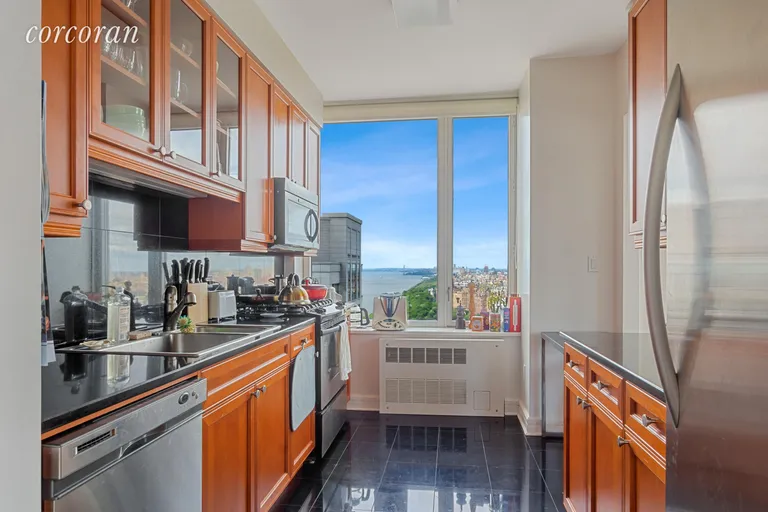 New York City Real Estate | View 220 Riverside Boulevard, 36B | room 6 | View 7