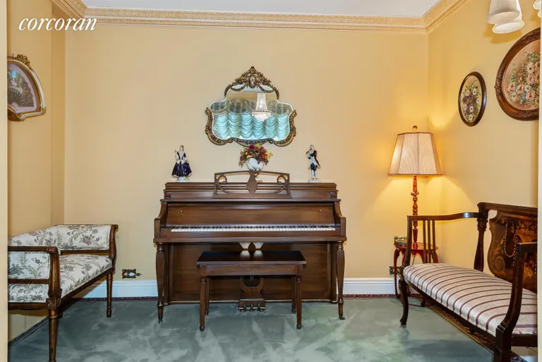 New York City Real Estate | View 100 United Nations Plaza, 42D | Piano or sitting room off of dining room | View 6