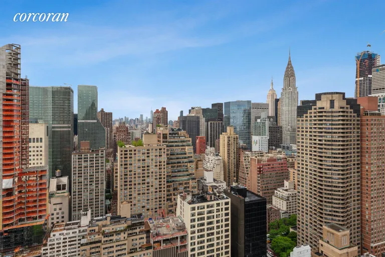 New York City Real Estate | View 100 United Nations Plaza, 42D | Amazing skyline views to the south | View 12