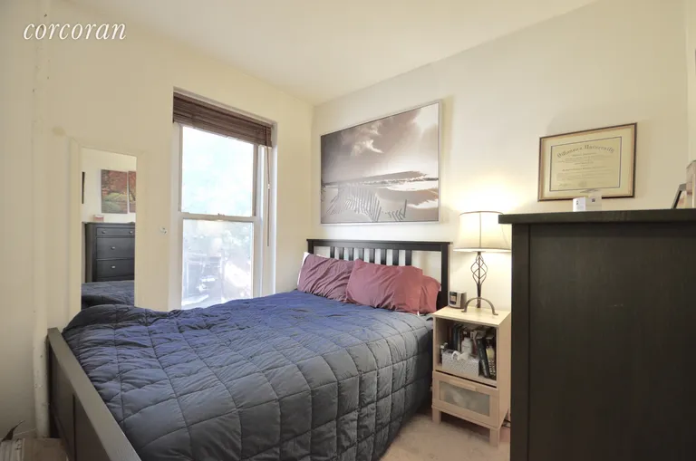 New York City Real Estate | View 206 Thompson Street, 6 | room 3 | View 4