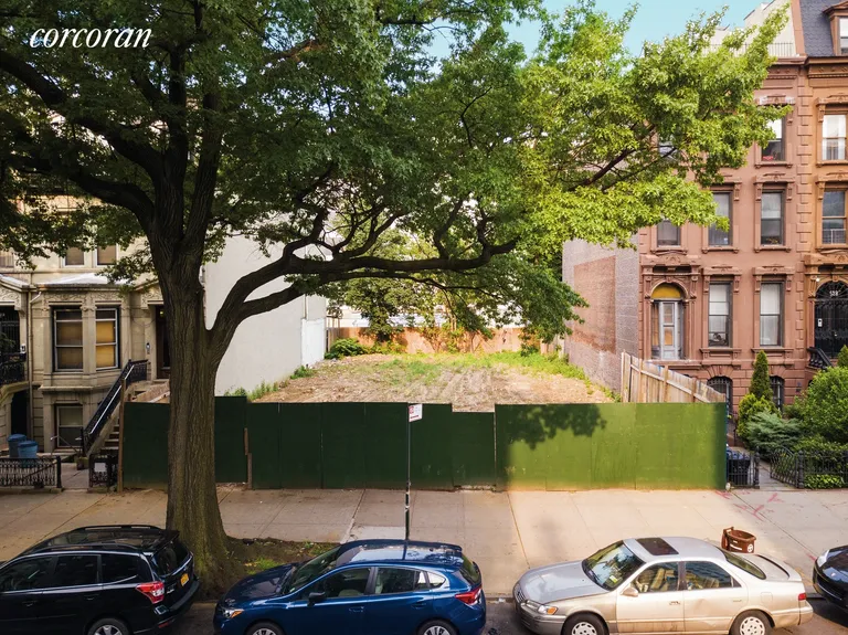 New York City Real Estate | View 532 Clinton Avenue | 6 Beds, 4.5 Baths | View 1