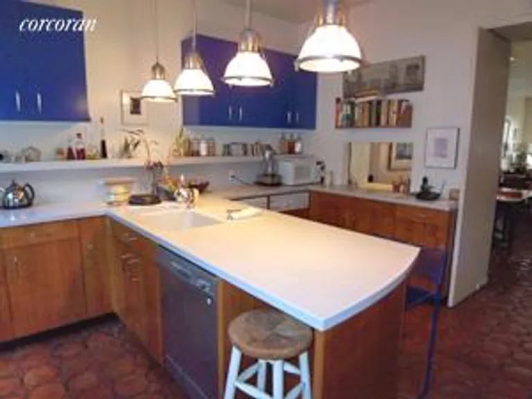 New York City Real Estate | View 333 West 70th Street, TRIPLEX | eat-in-kitchen | View 12