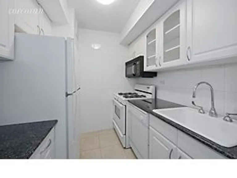 New York City Real Estate | View 245 East 54th Street, 14A | room 2 | View 3