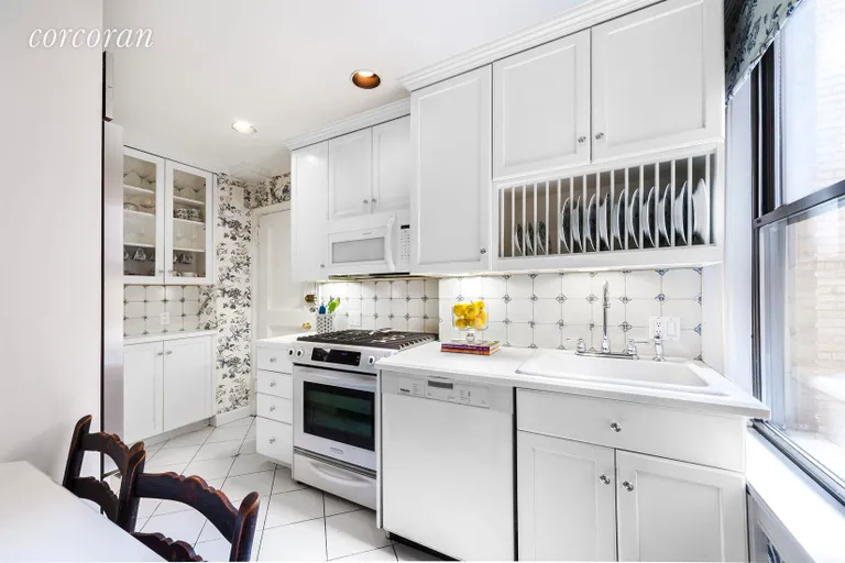 New York City Real Estate | View 124 East 84th Street, 4-5C | room 4 | View 5