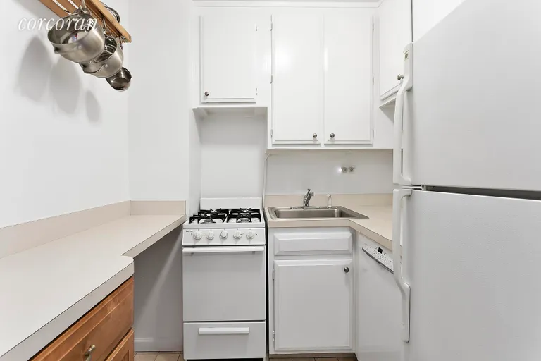 New York City Real Estate | View 115 East 9th Street, 17R | Kitchen | View 3