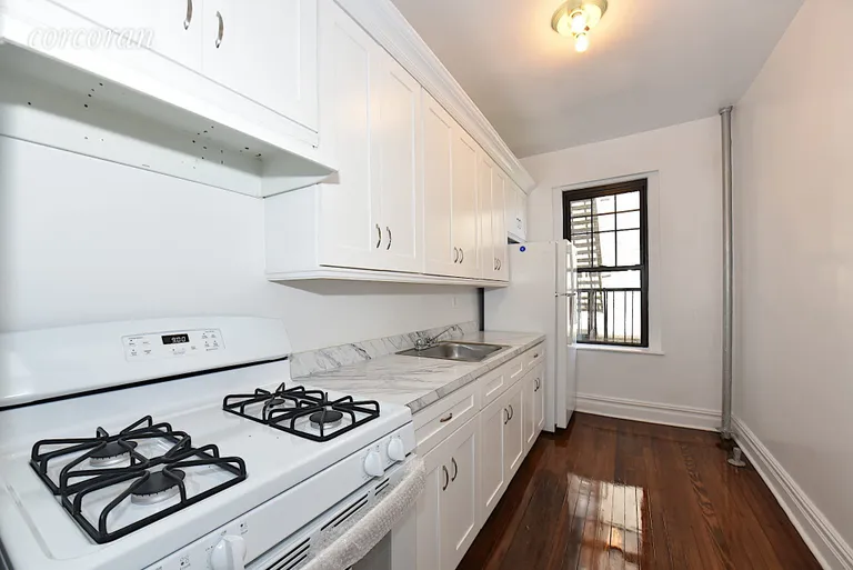 New York City Real Estate | View 1555 GRAND CONCOURSE, 4T | room 1 | View 2