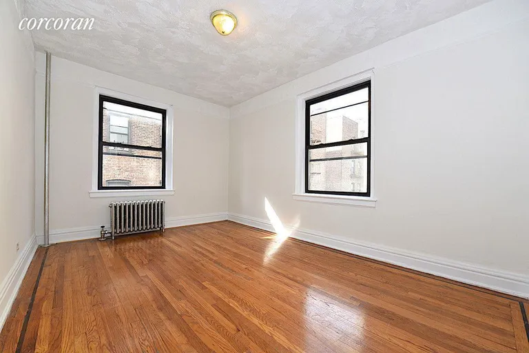 New York City Real Estate | View 25-90 35th Street, 4A | room 3 | View 4