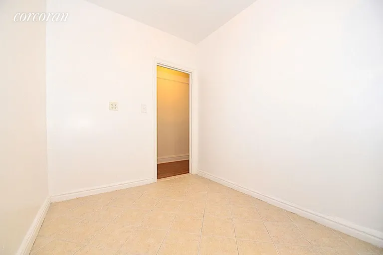 New York City Real Estate | View 25-90 35th Street, 4A | room 7 | View 8