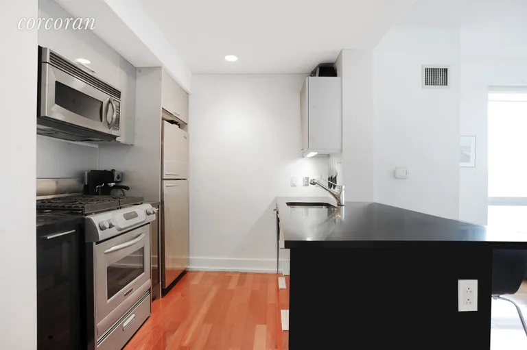 New York City Real Estate | View 350 West 42Nd Street, 20A | room 1 | View 2