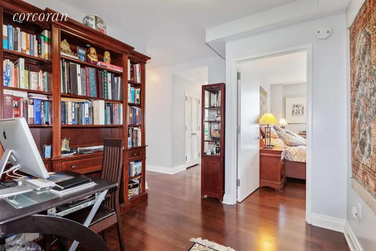 New York City Real Estate | View 1760 Second Avenue, 23F | Foyer | View 3