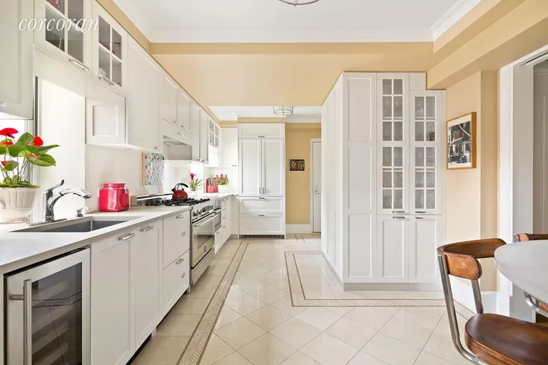 New York City Real Estate | View 167 East 82Nd Street, 10A | Eat-in Kitchen | View 2