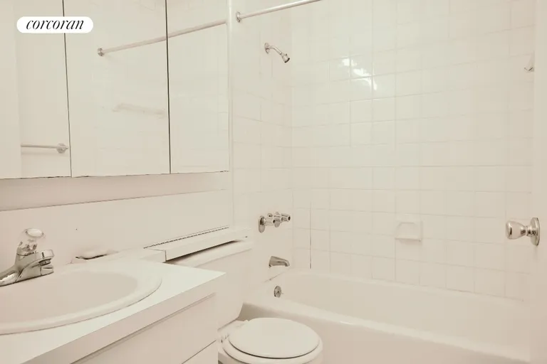 New York City Real Estate | View 212 East 47th Street, 7B | room 3 | View 4