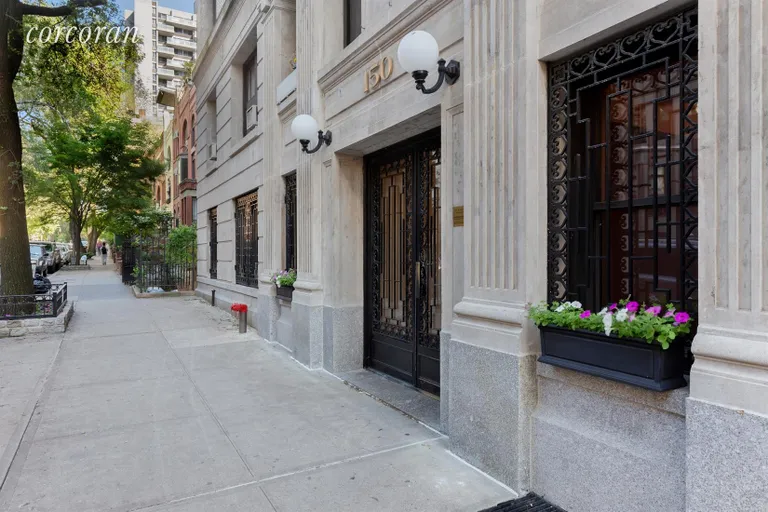 New York City Real Estate | View 150 West 95th Street, 7C | Front View | View 9