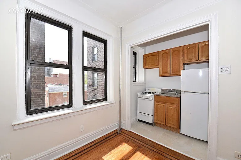 New York City Real Estate | View 25-90 35th Street, 4F | room 6 | View 7