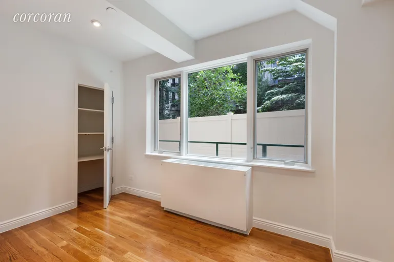 New York City Real Estate | View 435 East 76th Street, 1D | room 8 | View 9