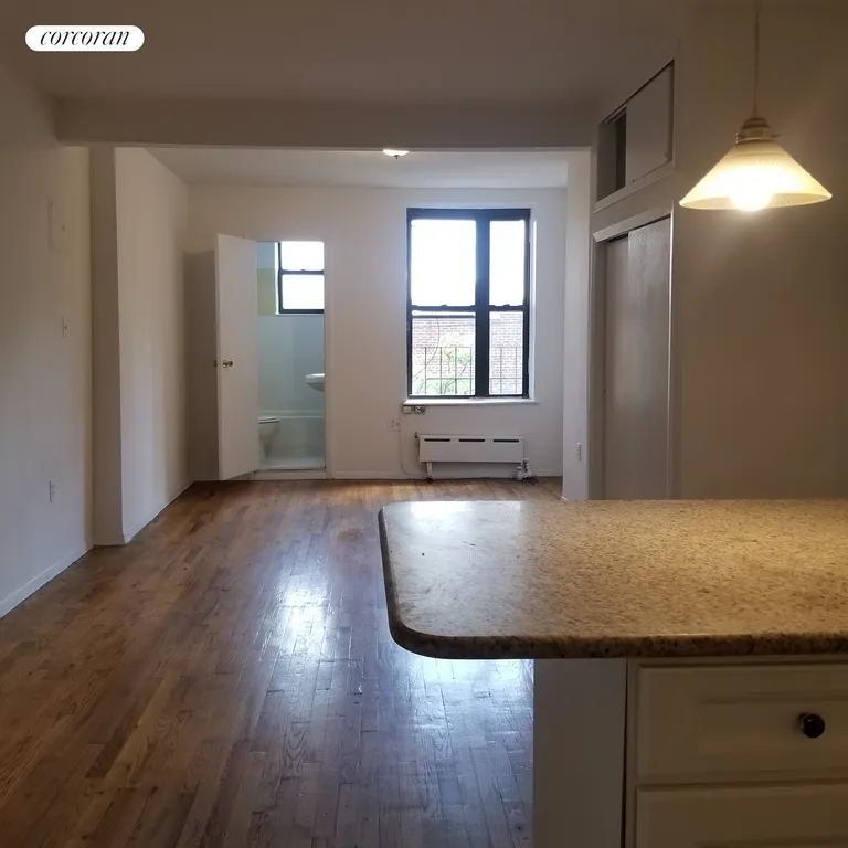 New York City Real Estate | View 1575 Third Avenue, 5B | room 1 | View 2
