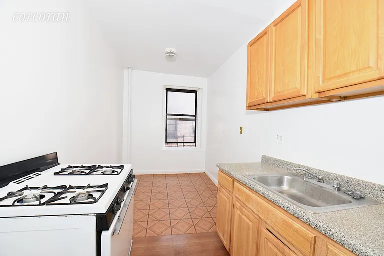 New York City Real Estate | View 2695 Briggs Avenue, E4 | room 6 | View 7