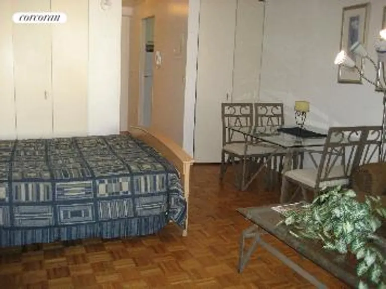 New York City Real Estate | View 350 West 50th Street, 4CC | room 2 | View 3