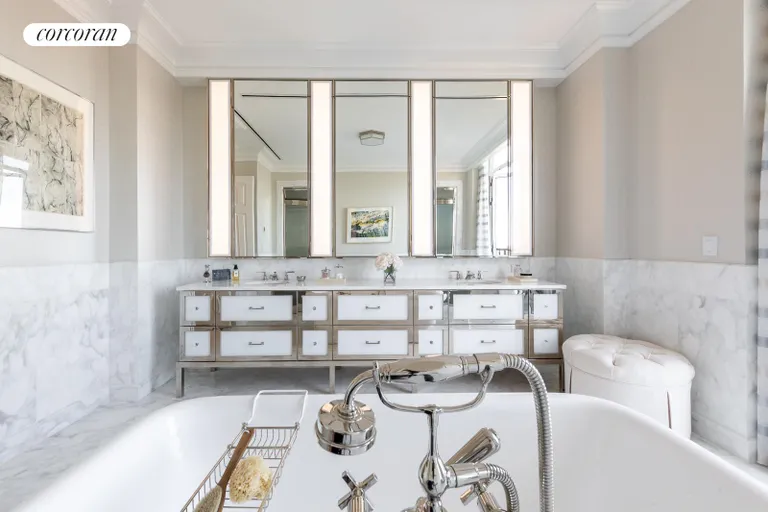 New York City Real Estate | View 20 East End Avenue, PH | Master Bathroom | View 10