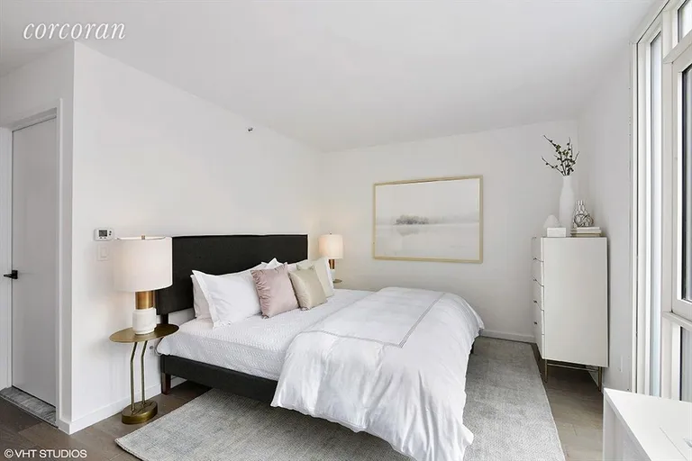 New York City Real Estate | View 385 First Avenue, 17A | room 1 | View 2