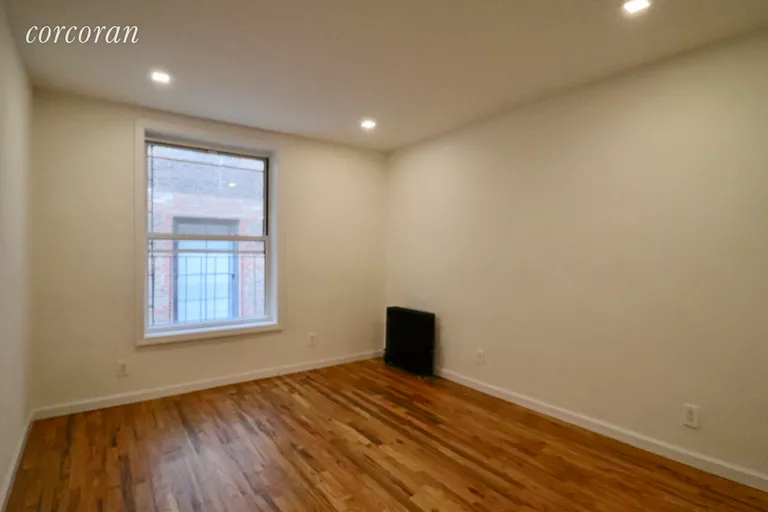 New York City Real Estate | View 18 North Moore Street, 5R | room 5 | View 6