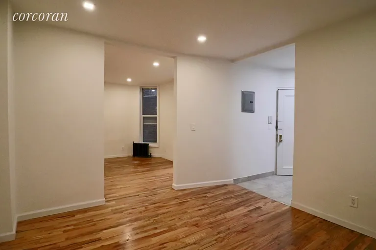 New York City Real Estate | View 18 North Moore Street, 5R | room 3 | View 4