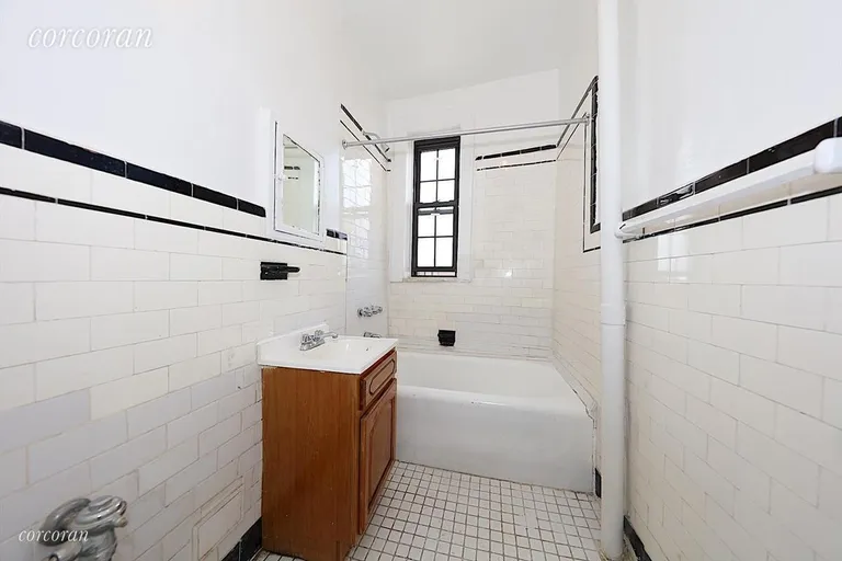 New York City Real Estate | View 26-80 30th Street, 4M | room 10 | View 11