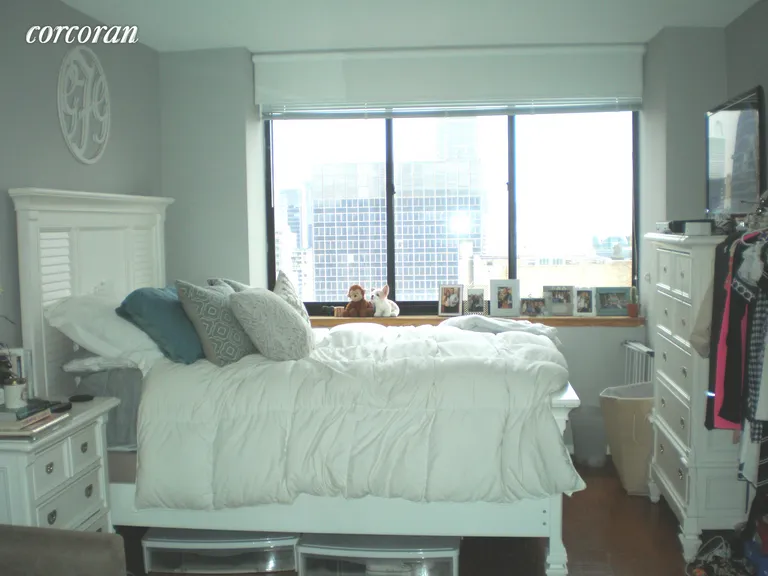New York City Real Estate | View 250 East 40th Street, 42B | room 2 | View 3