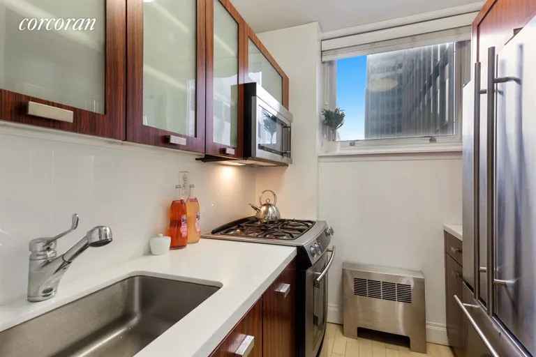 New York City Real Estate | View 212 East 47th Street, 26J | room 3 | View 4