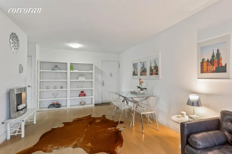 New York City Real Estate | View 212 East 47th Street, 26J | room 1 | View 2