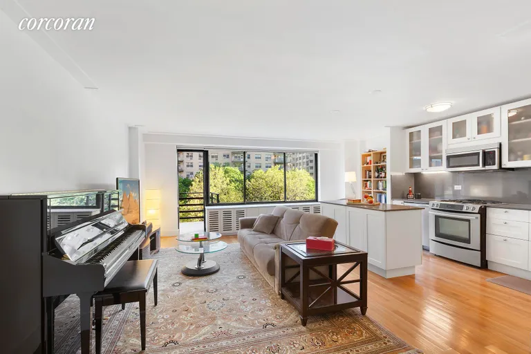 New York City Real Estate | View 382 Central Park West, 5W | 3 | View 2