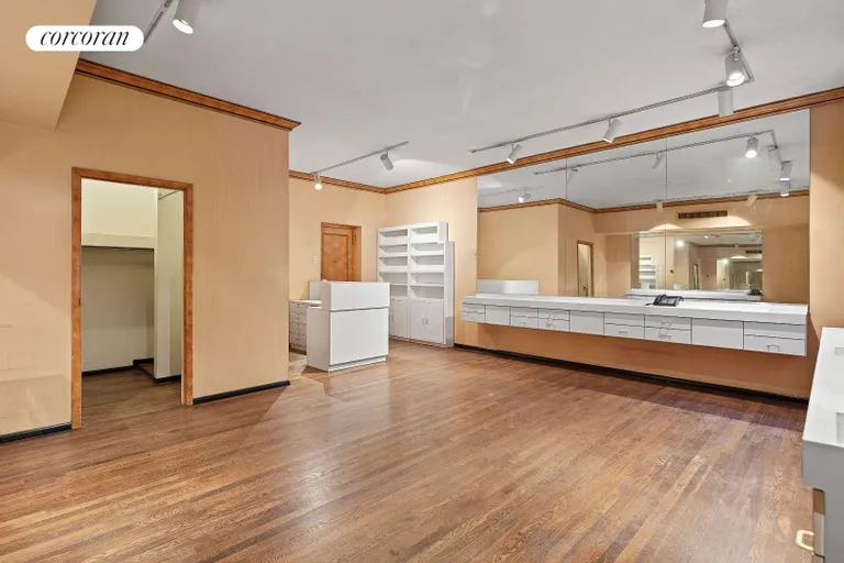 New York City Real Estate | View 17 East 67th Street, 1A | Reception/Main area | View 2