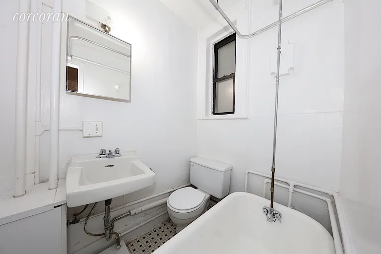 New York City Real Estate | View 268 West 12th Street, 2W | room 11 | View 12