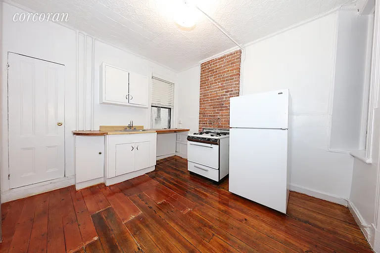 New York City Real Estate | View 268 West 12th Street, 2W | room 9 | View 10