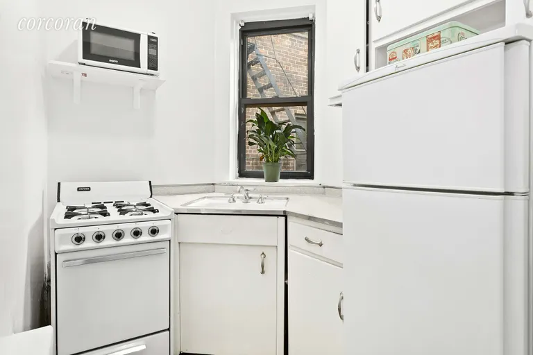 New York City Real Estate | View 54 East 8th Street, 6H | room 1 | View 2