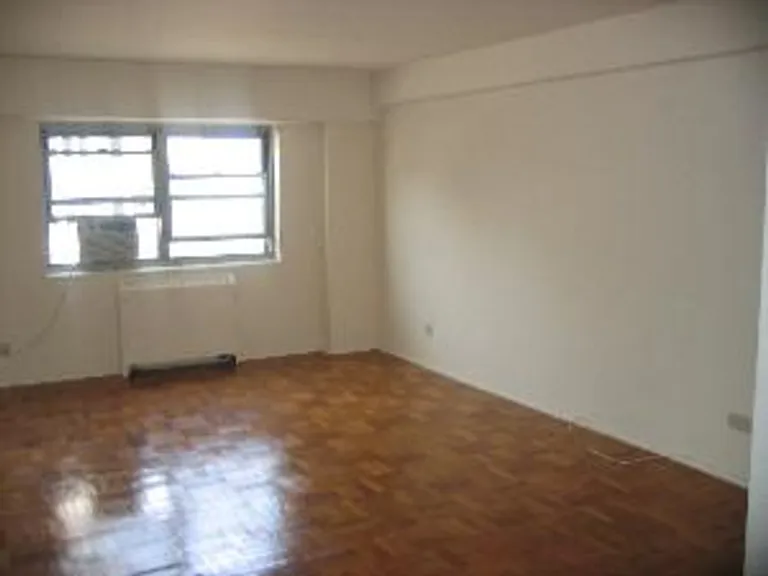 New York City Real Estate | View 225 Adams Street, 11H | room 2 | View 3