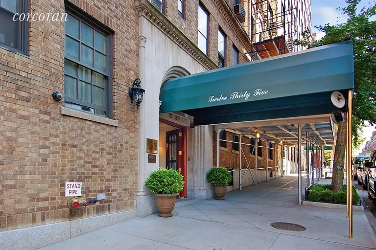 New York City Real Estate | View 1235 Park Avenue, 9B | 3 Beds, 2 Baths | View 1