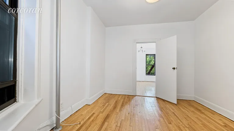 New York City Real Estate | View 208 East 87th Street, 2W | room 1 | View 2