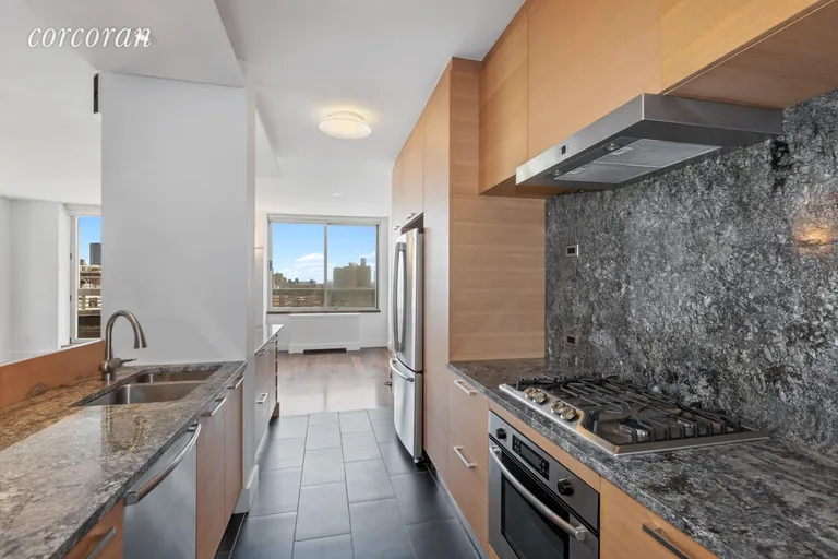 New York City Real Estate | View 170 East 87th Street, W17D | room 1 | View 2