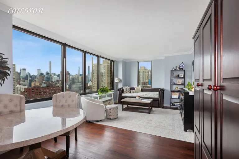 New York City Real Estate | View 52 East End Avenue, 22B | room 1 | View 2